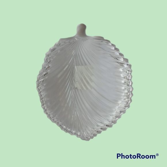 Mikasa Leaf Diamond Fire Ribbed Crystal Plate NWT's - Picture 3 of 4